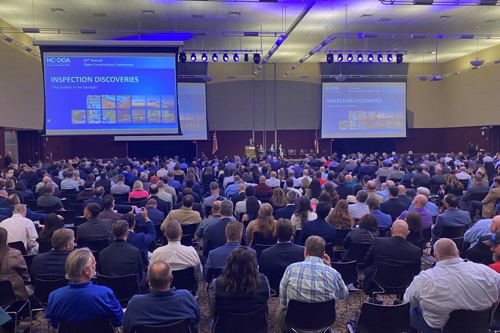 Crowd of 1000+ People at the Conference