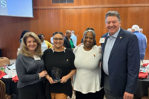 Stephane Joyner receives award